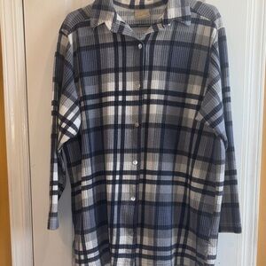 PARTNERS BRAND SHADES OF BLUE AND GRAY PLAID TEXTURED LONG SLEEVE BUTTON DOWN